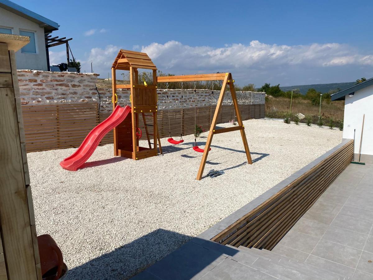 Holiday Villapark - Seaview Albena - Villa 13 Rogachevo エクステリア 写真